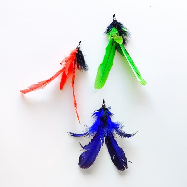 Kotimainen-kissanlelu-Yugie-Toys-Feathery-MAXI-kissasyotti-ekologiset-kissanlelut-eettiset-kissanlelut-lemmikkitarvikkeet-lemmikkitarvike-yugie
